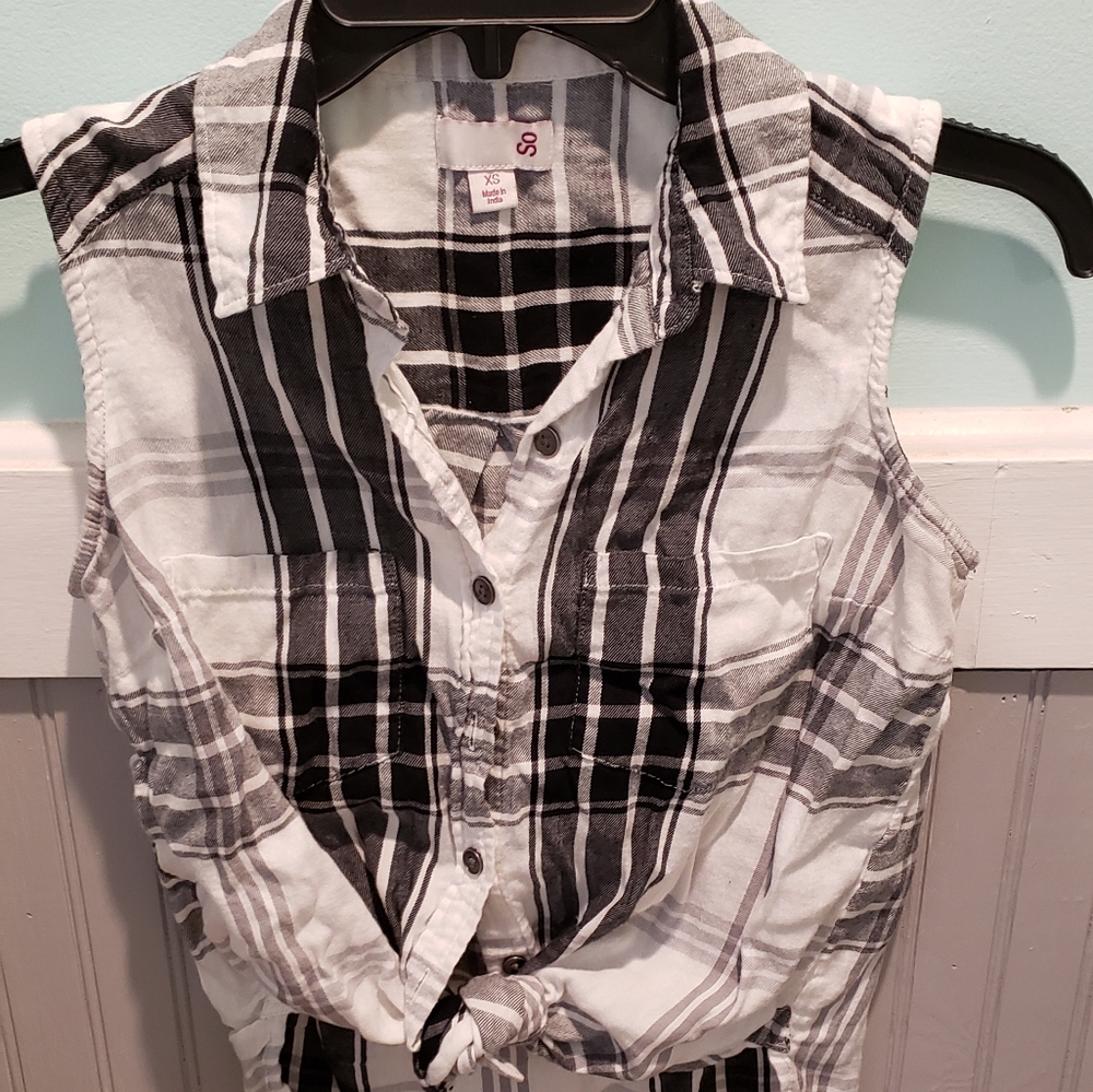 Flannel sleeveless top